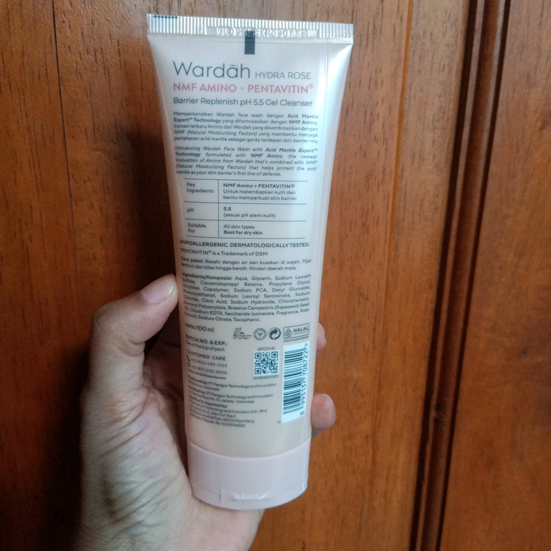 Hydra Rose NMF Amino + Pentavitin Barrier Replenish pH 5.5 Gel Cleanser imgfdn-3d0f865b-0b83-4d3a-b9ef-f2829836204a
