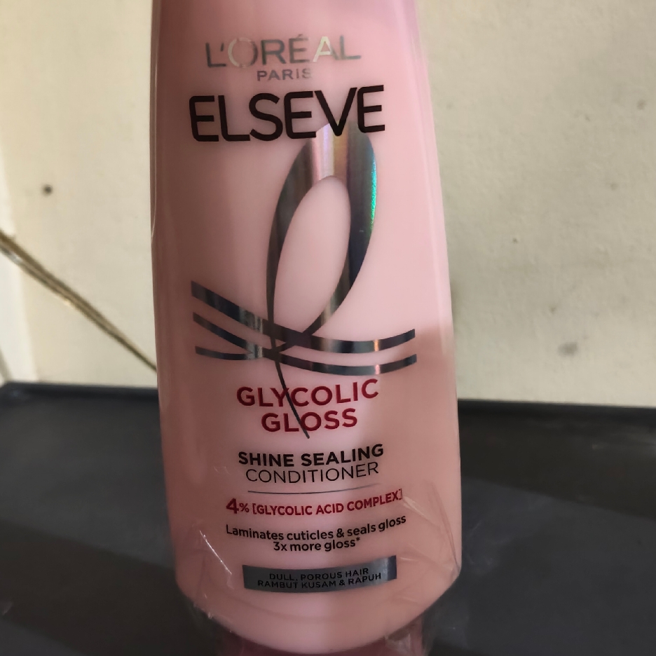Elseve Glycolic Gloss Conditioner imgfdn-cf41c1f7-d6df-458c-b2d1-48912ef691bc