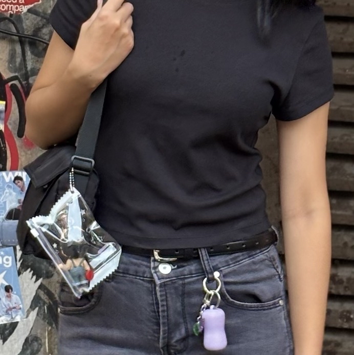 Day to Day Series Keychain Lip Bullet - 04 Attention imgfdn-5f8f11d5-87ea-4a2d-80c9-0d5633093afa