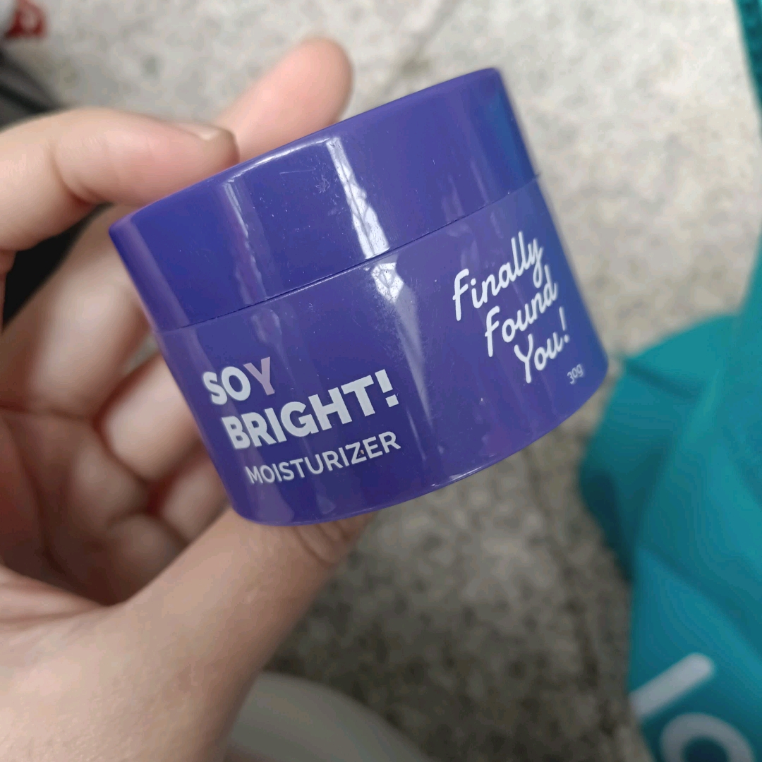 SOY BRIGHT! Moisturizer imgfdn-fc9abff7-529d-45e4-9d04-918fd820c383
