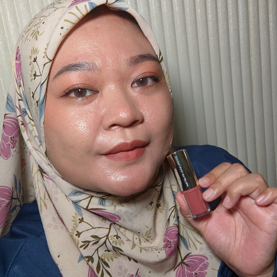 Mattelite Lock Lipstick - 09 Mars imgfdn-20391af5-b34c-4a47-858b-837f6cc8676d