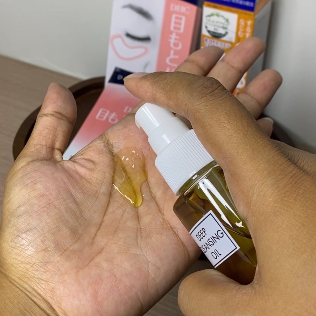 Deep Cleansing Oil imgfdn-ab2bd242-d87d-404e-9af8-c4a29c851776