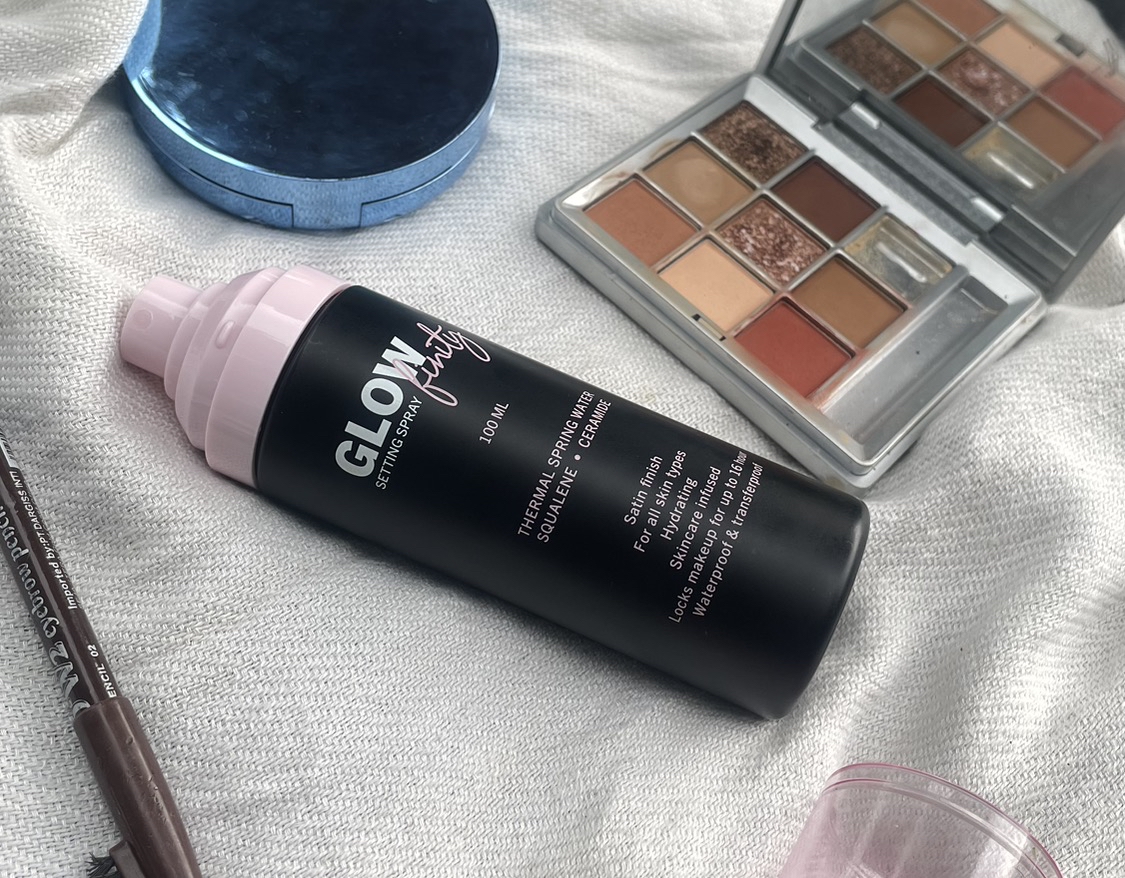 Glowfinity Setting Spray imgfdn-e4b3c22f-3b7f-430c-aa38-cb06bc19e053