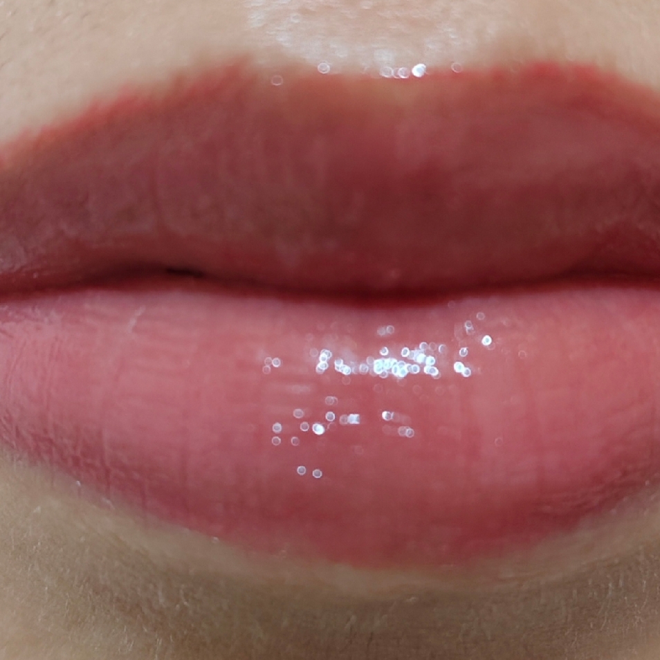 Ceraplump Tinted Lip Balm SPF 25 PA++++ - 01 Rabbit imgfdn-a541129a-e3b0-44b9-b88b-ff239982dd3b