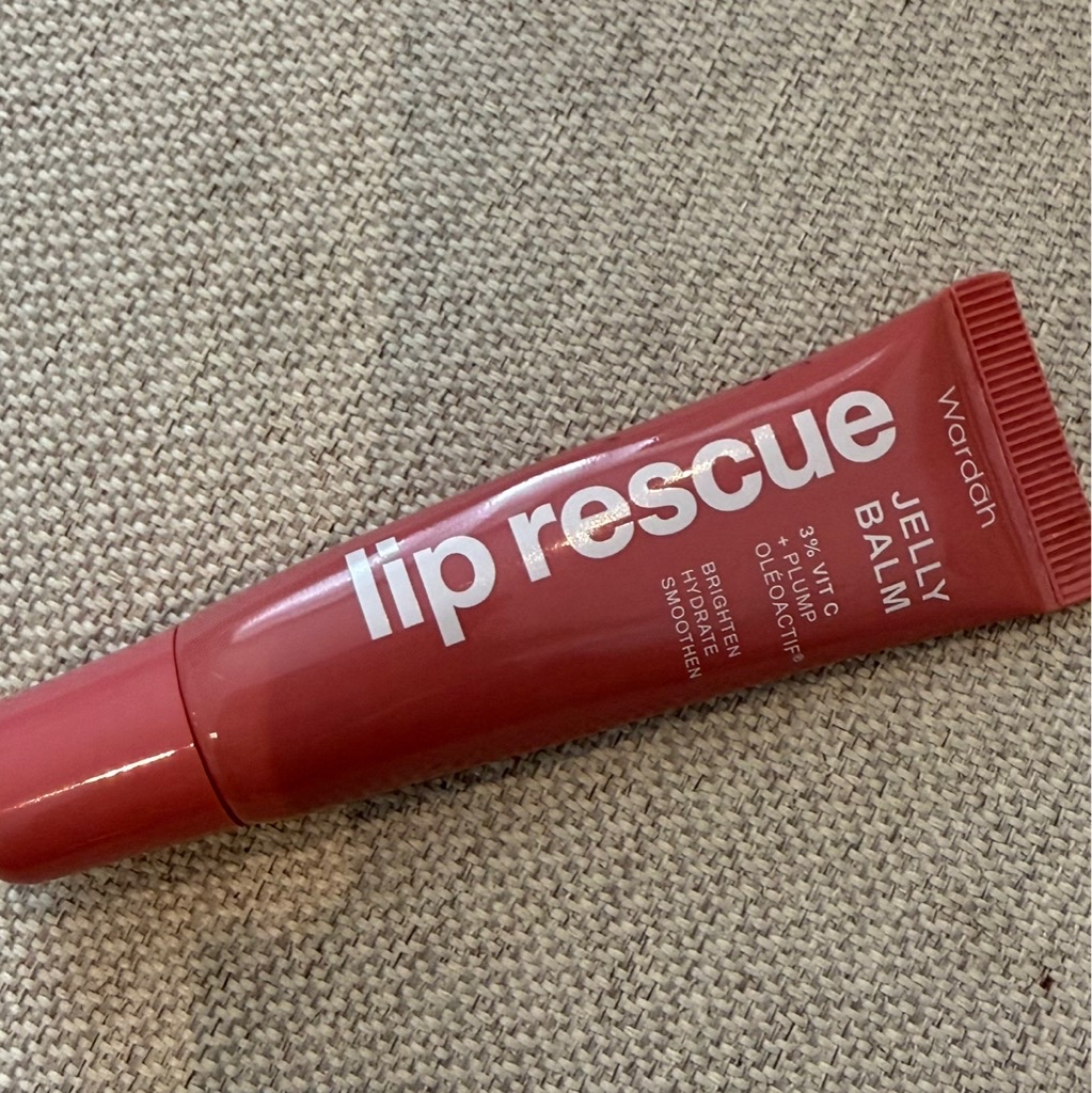 Lip Rescue Jelly Balm imgfdn-23fbde2b-f31d-4e24-9ca1-1f10e813c0b4