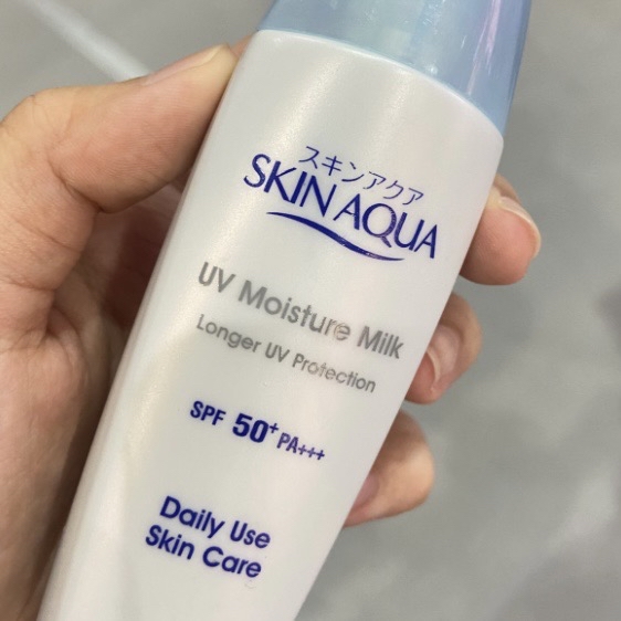 UV Whitening Milk imgfdn-3d880473-a5a6-4b86-8f2f-ff4d2b2e7d52