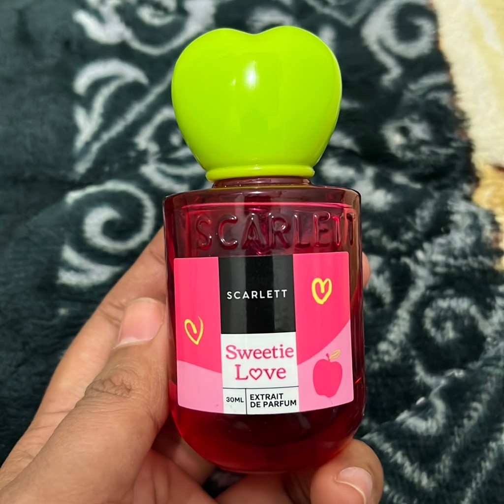 Sweetie Love Extrait De Parfum imgfdn-0f39b9a4-c7f4-4e5e-9449-f3655af6cf23