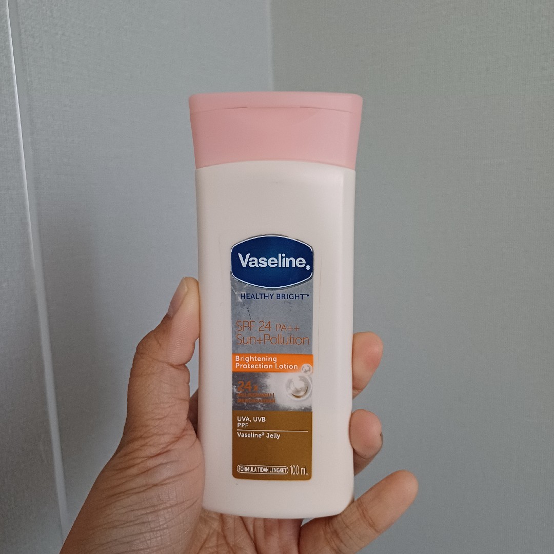 Healthy Bright SPF 24 imgfdn-124f17a4-92ad-4a65-9108-ee7884e53aef