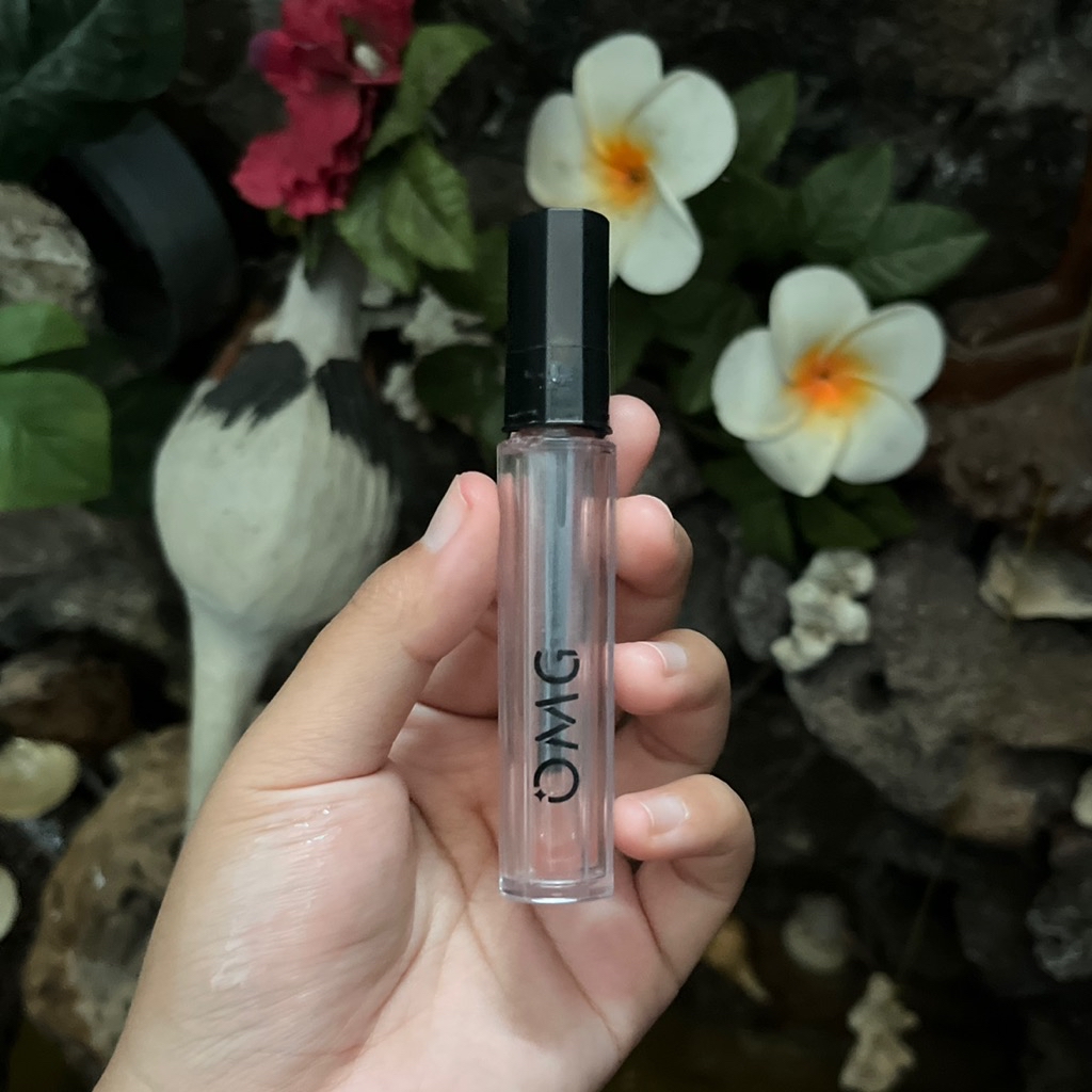 Gloss Lip Finish imgfdn-537554b9-b859-4e3f-a8e0-0b9d51062d84