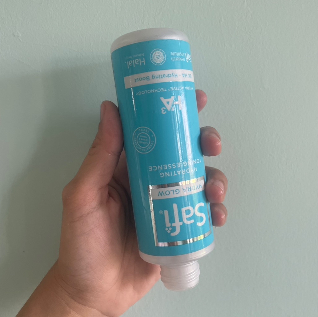 Hydra Glow Hydrating Toning Essence imgfdn-2b86f598-728b-4286-bf66-fd2988391bab