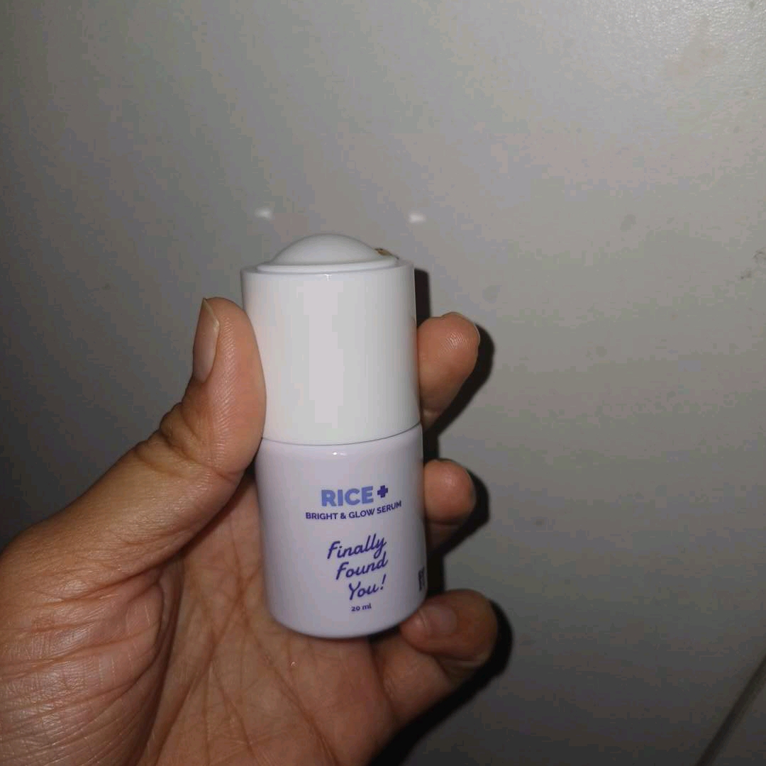 Rice + Bright & Glow Serum imgfdn-cd2aeb54-a191-47a5-be37-52e2a5104902