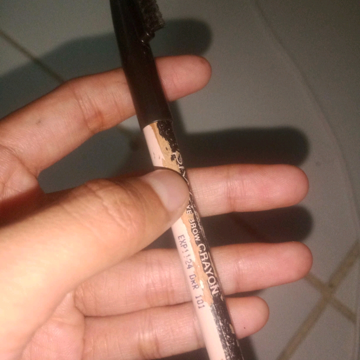 Eye Brow Crayon - Natural Brown imgfdn-ea4bac8f-97a4-4a9e-83b6-9324dd5bf9a4