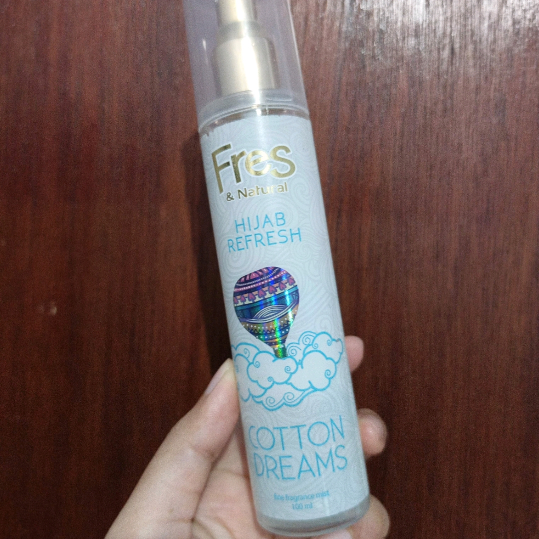Hijab Refresh Spray - Cotton Dreams imgfdn-08062bf3-7a41-42b4-a788-3731a4abbd87