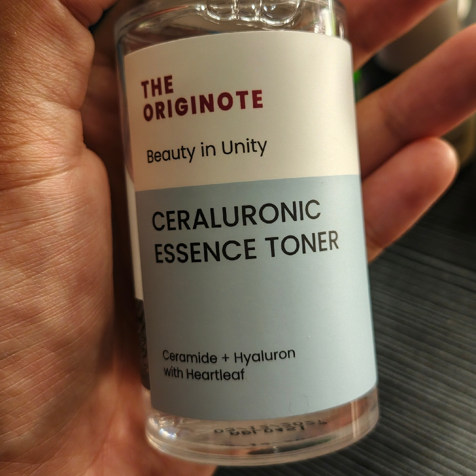 Ceraluronic Essence Toner imgfdn-63a7993d-c553-4f0f-a545-f4e489004841