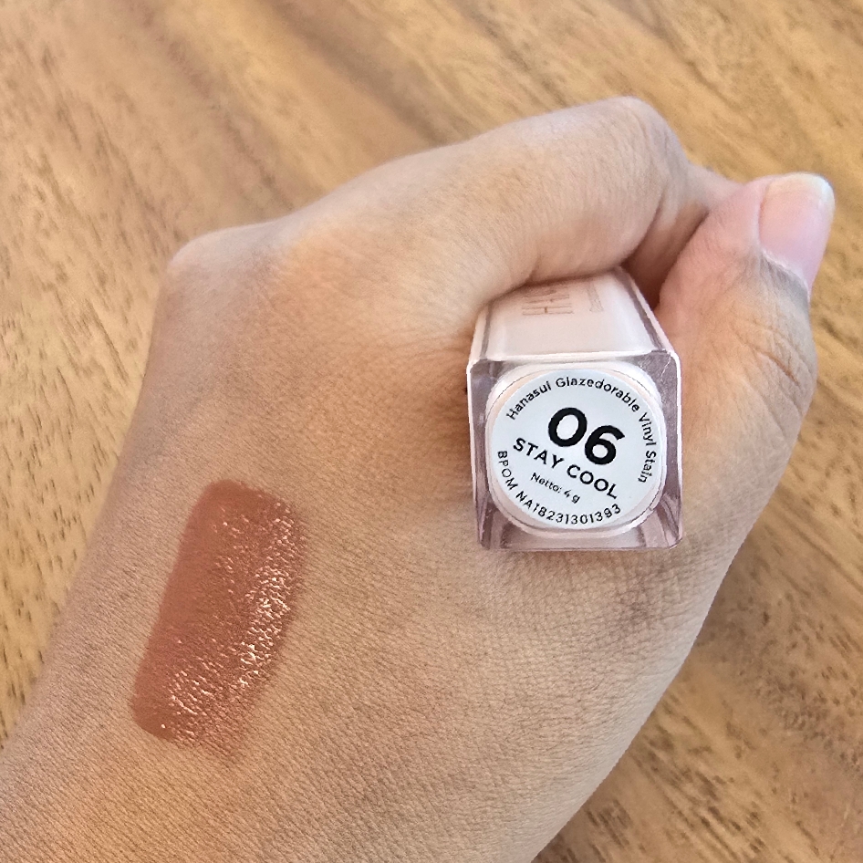 Glazedorable Vinyl Stain - 06 Stay Cool imgfdn-8d0be024-58ba-46f5-8242-0a6d9be494f5