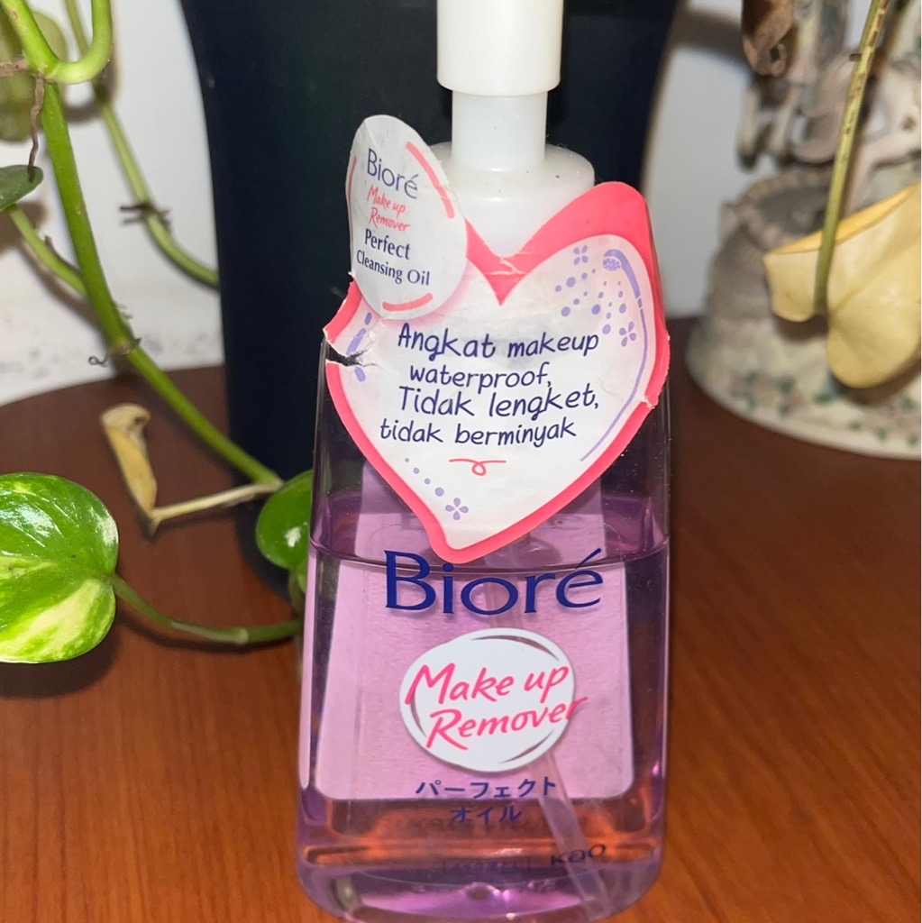 Cleansing Oil imgfdn-cdbdf078-bab4-4ef8-8e4e-fac87e7f78bf