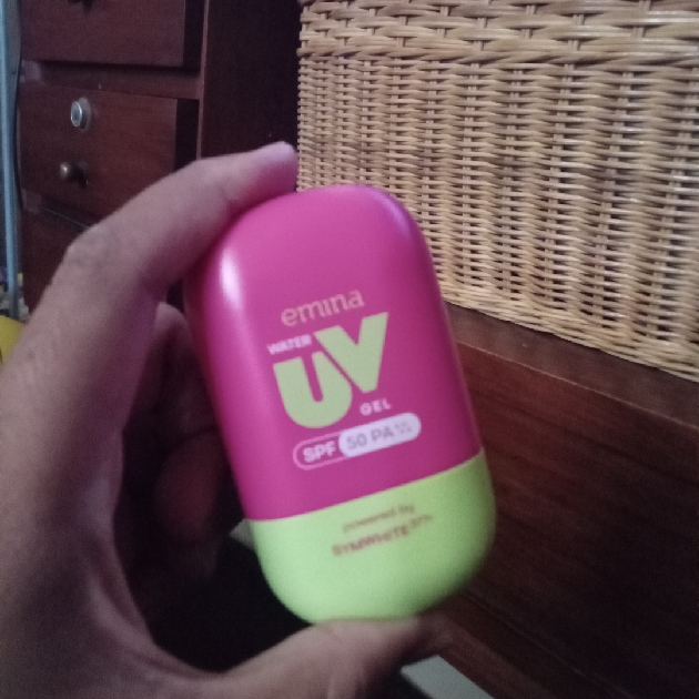 Emina UV Gel Sunscreen SPF 50 PA++++ - Water imgfdn-1379e899-5877-4e6a-8499-05d8f2c13e3a