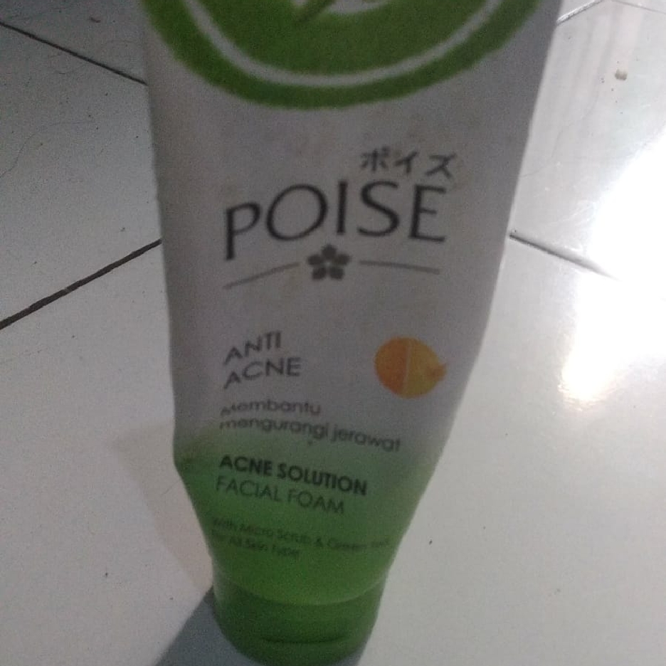 Anti Acne Solution Facial Foam imgfdn-28f3312f-3620-4797-83d4-3bd2c9dcb390