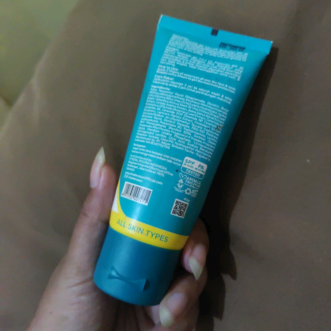 UV WaterBarrier Sunscreen SPF 35 PA++++ imgfdn-6a309e8c-5923-4dcb-9372-62601fcfe940