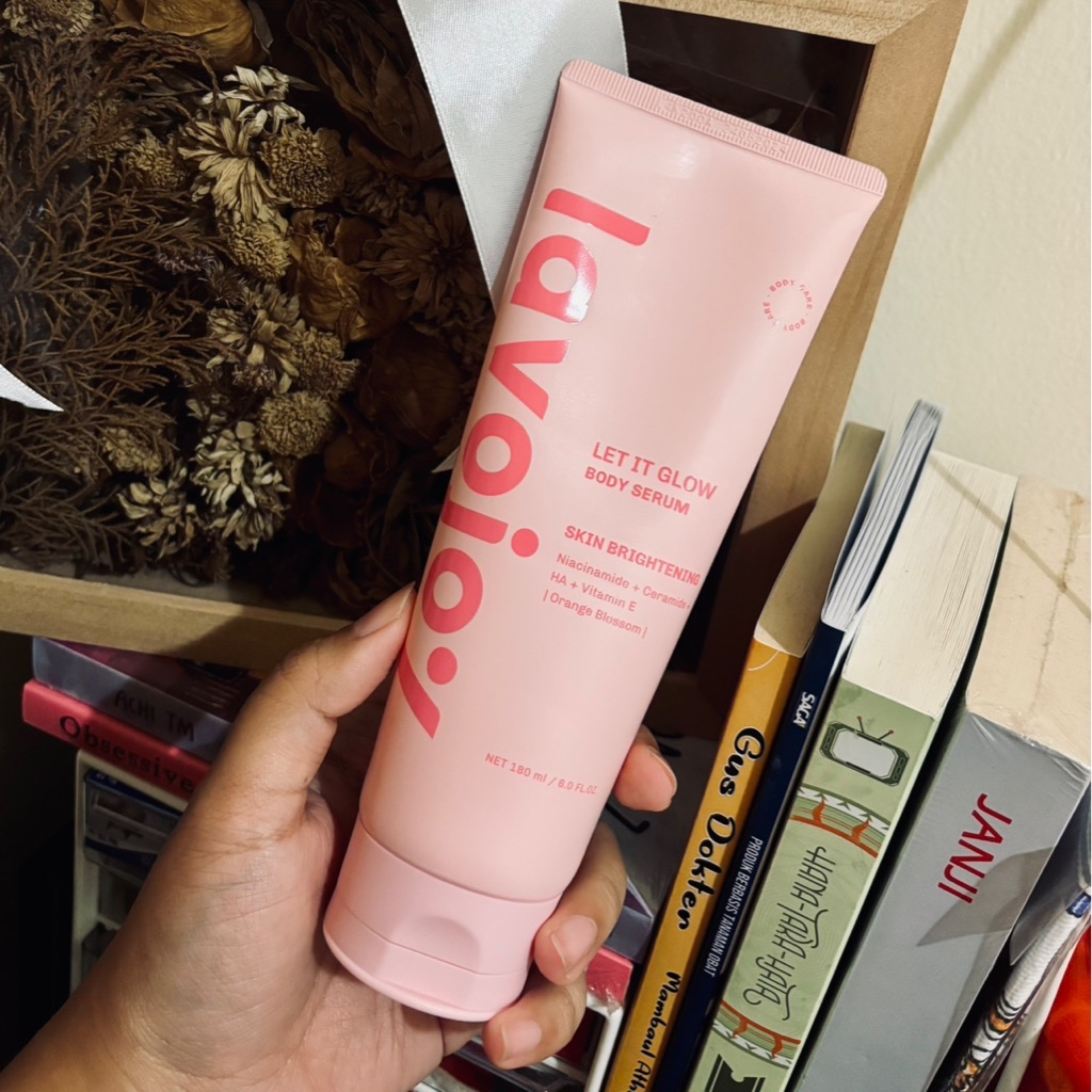 Let It Glow Body Serum Black Opium imgfdn-ca32061b-dffb-45f4-bc02-c4bade59e77d