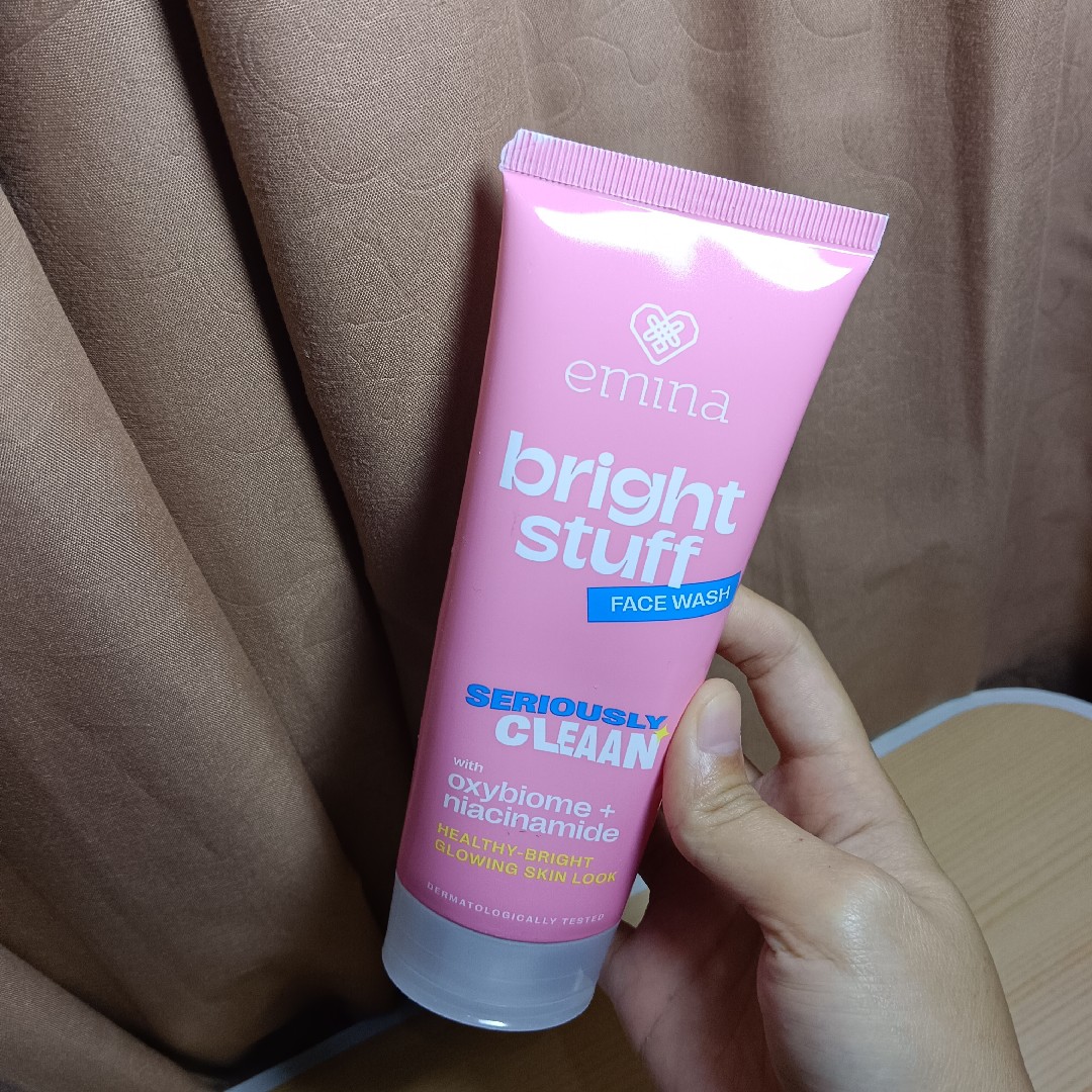 Bright Stuff Face Wash imgfdn-c9ca752a-cfab-4ed3-9405-658c5d8e809c