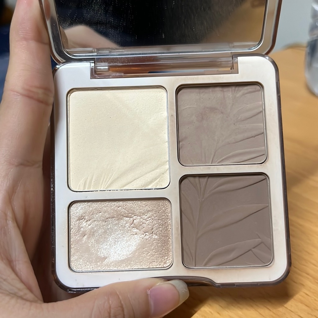 Highlight & Contour Palette - 02 imgfdn-d49ab3b9-1e53-4b8a-8461-d715168a9e12