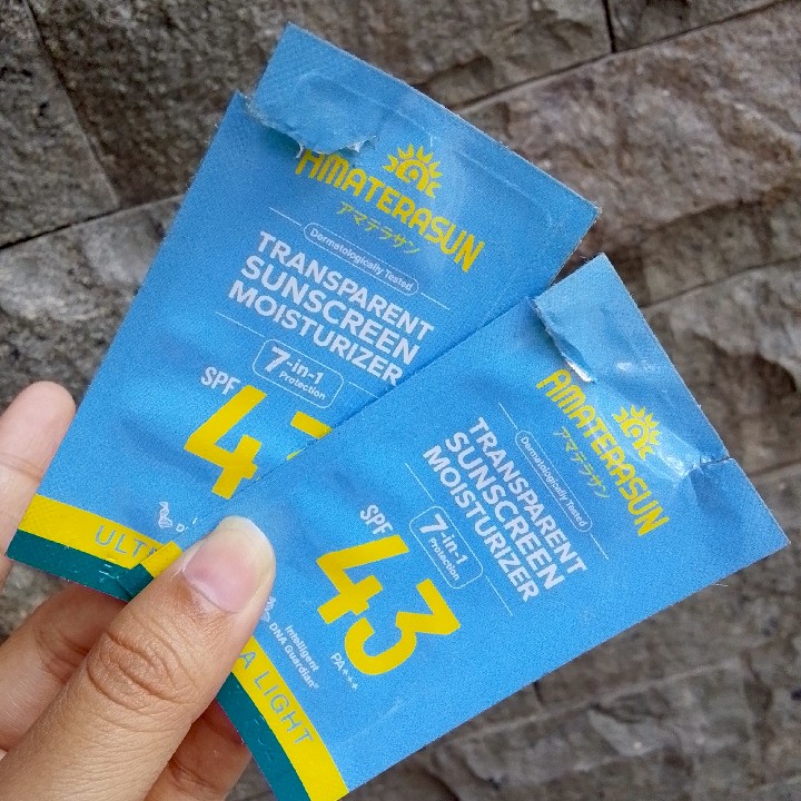 Transparent Sunscreen Moisturizer SPF 43 PA+++ imgfdn-8b5754e7-35ef-45d7-a626-a7db100322a0