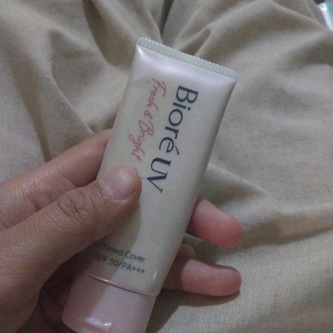 UV Fresh & Bright Instant Cover imgfdn-5564ab55-fc18-4564-9c4c-4a4188f045f9