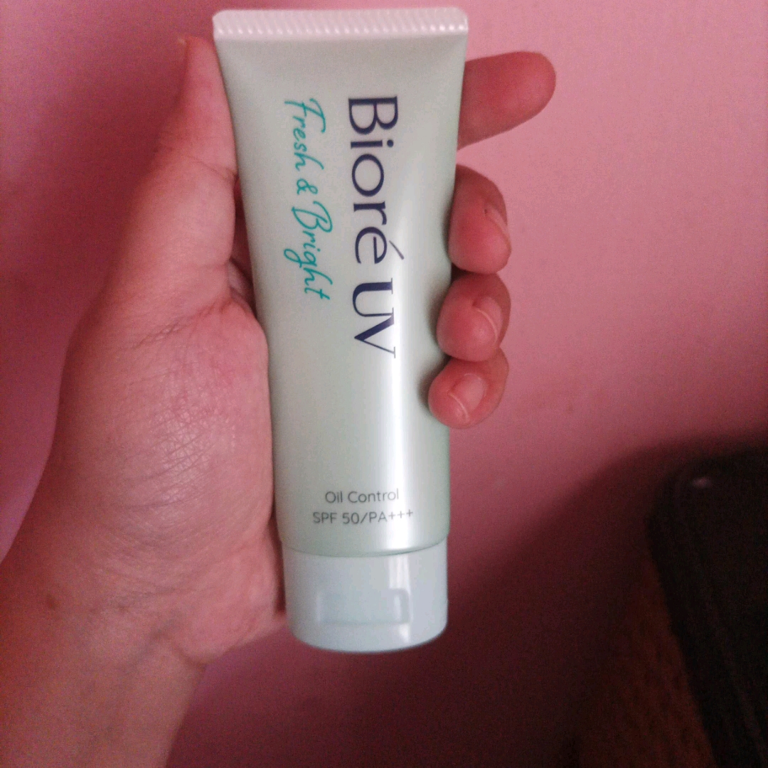 UV Fresh & Bright Soothing imgfdn-c8d0860f-55c4-4d95-862b-2269aee8d34f