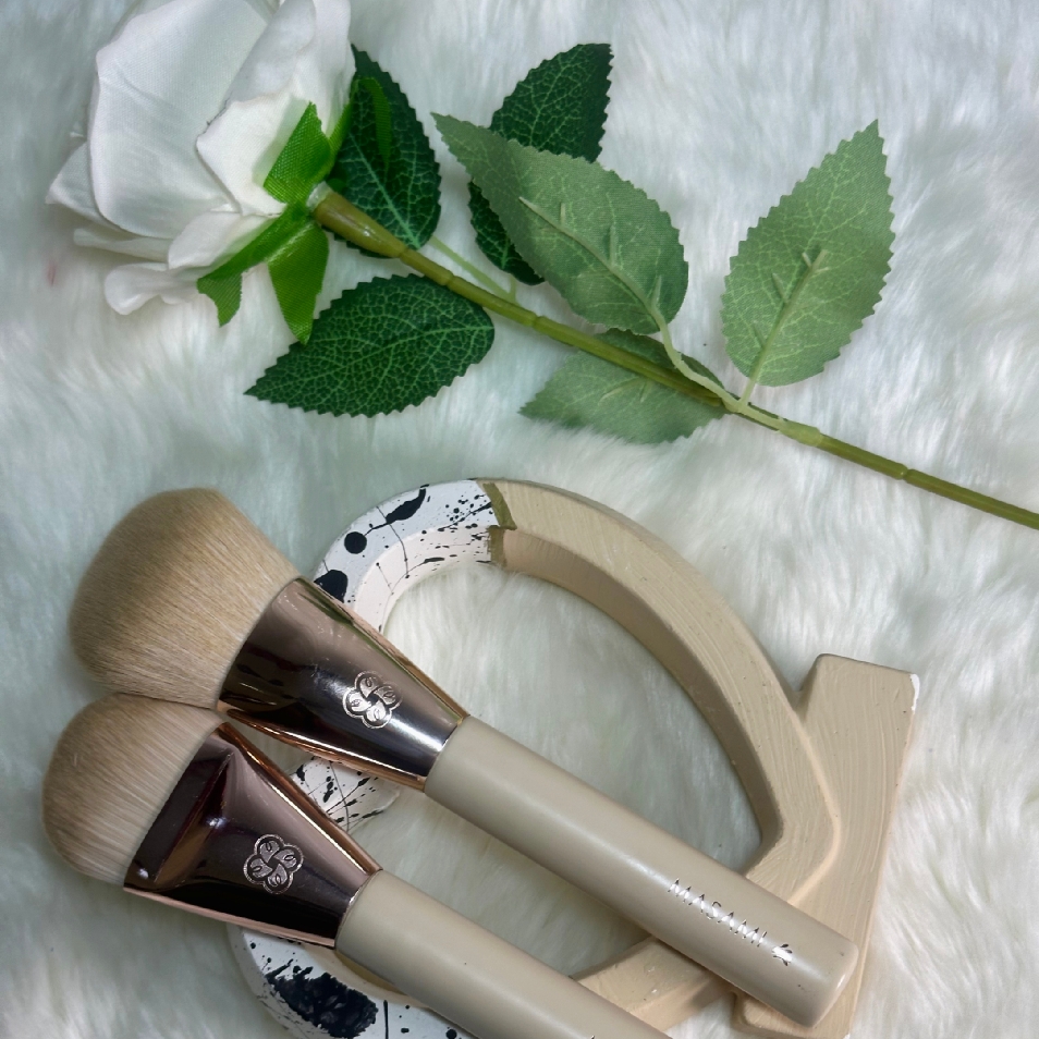 Bunny Brush Makeup - B5 S Multiface Brush imgfdn-b5b2ffef-d680-4978-bf51-58be58053e45