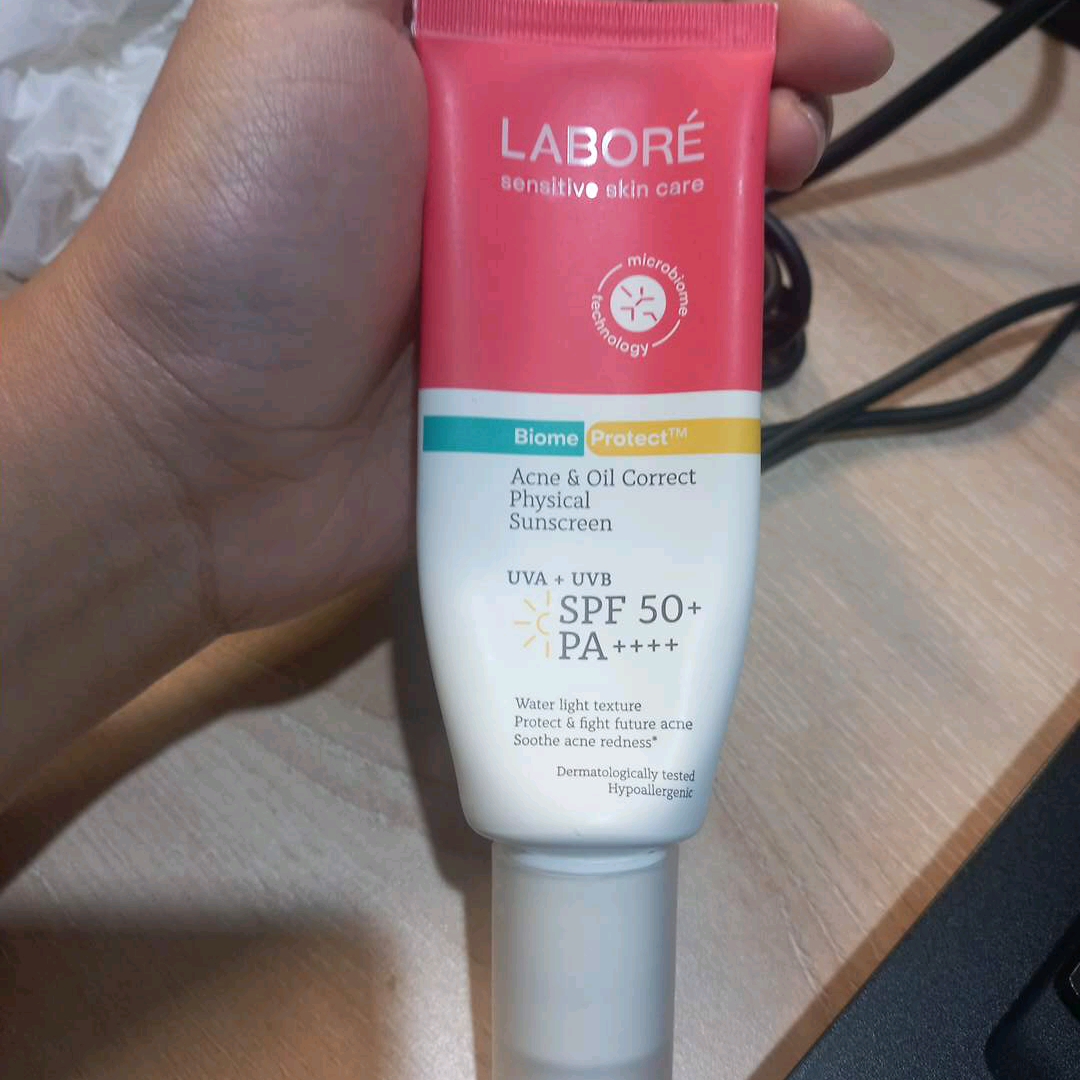 BiomeProtect Acne & Oil Correct Physical Sunscreen SPF50+ PA++++ imgfdn-85763e1d-7878-4fba-9884-24c1bdf9e049