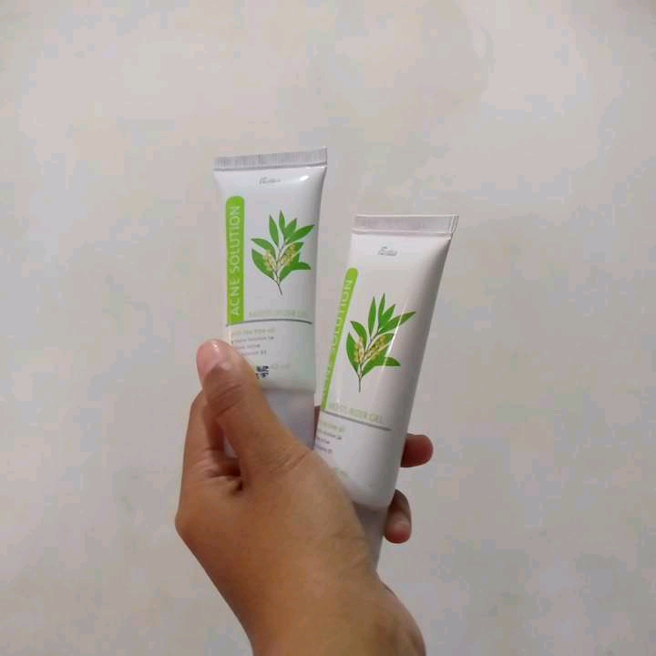 Acne Solution Moisturizer Gel imgfdn-03c11166-4909-413c-9208-c3f80a2146d9