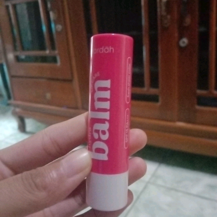 Hydrabalm Lip Care - Candy Strawberry imgfdn-ba23f9ba-08c6-4bb5-b610-0c870721e9bb
