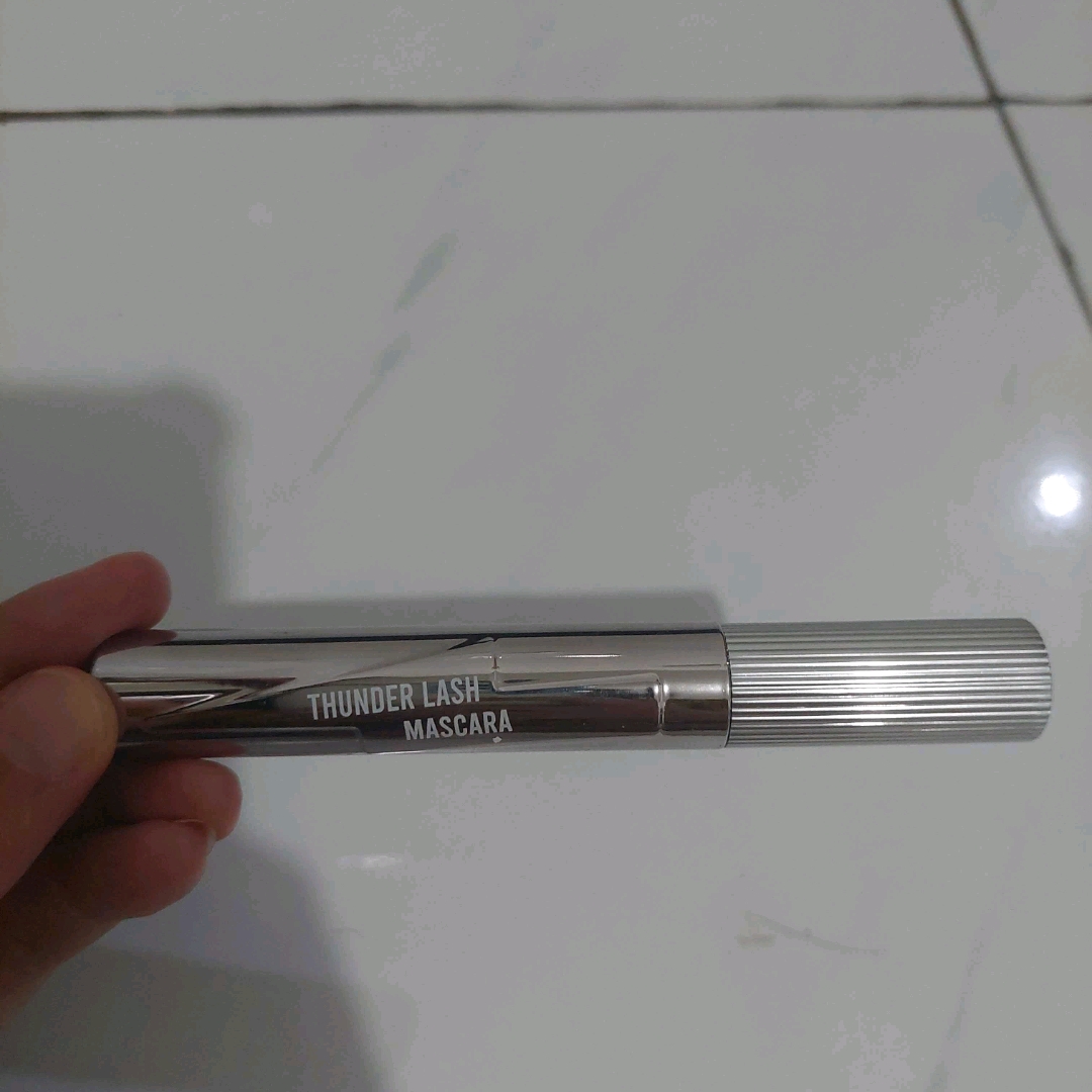 Thunder Lash Mascara - Hyper Length imgfdn-61c0a7c6-9630-49dc-befe-b09e054bca49