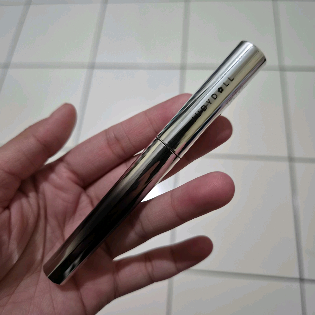 Iron Mascara imgfdn-6c53f0ec-ec08-420f-8515-cd92c349d58d