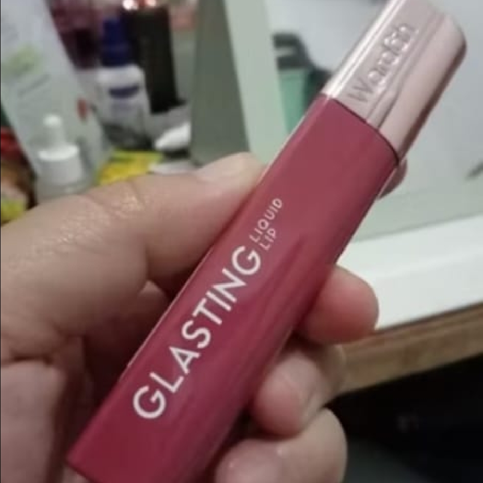 Glasting Liquid Lip - 05 Glazing Berry imgfdn-c8a46f17-14e4-4686-9284-f00423809875