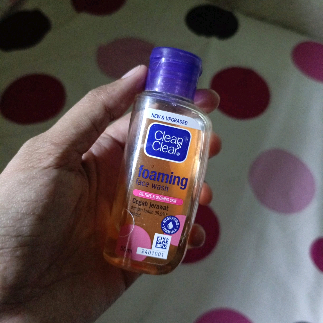 Foaming Face Wash imgfdn-4375c86e-548e-463a-ad00-088f611e3a70