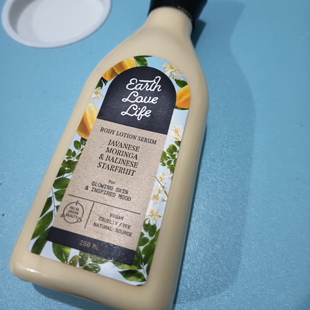 Body Lotion - Javanese Moringa & Balinese Starfruit imgfdn-940dc9d3-be8b-487a-80cf-429c2aba0a3e