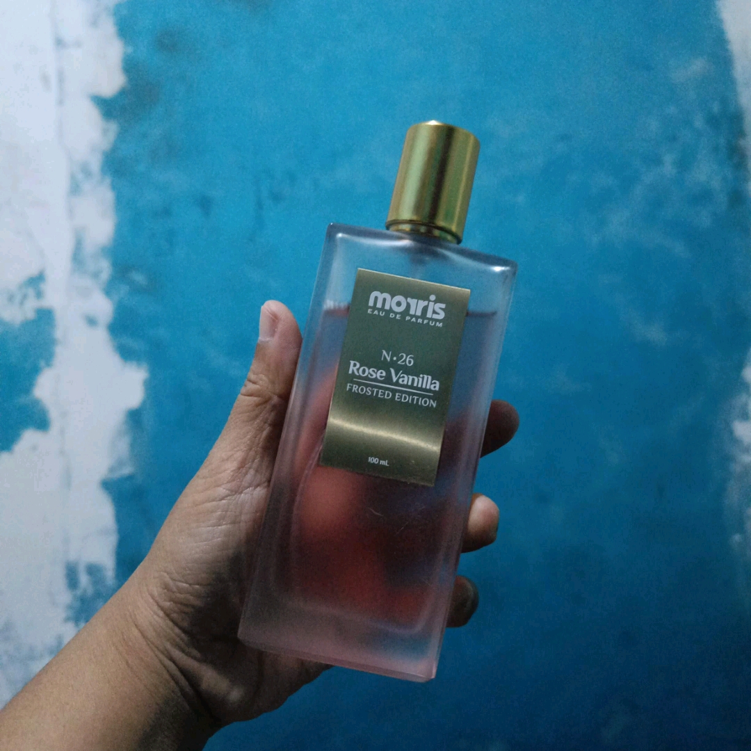 Eau De Parfum Frosted Edition - Rose Vanilla imgfdn-cfb08100-8023-49d8-9ad3-ae6cdb5ef0f8
