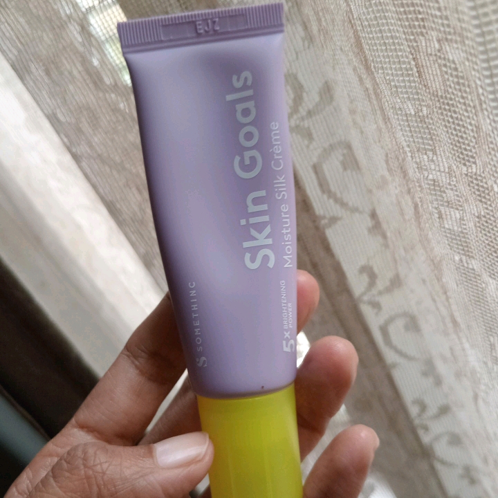 SKIN GOALS Moisture Silk Cremè imgfdn-d9e972b5-b6db-41e9-89d8-08d6e10aa7c6