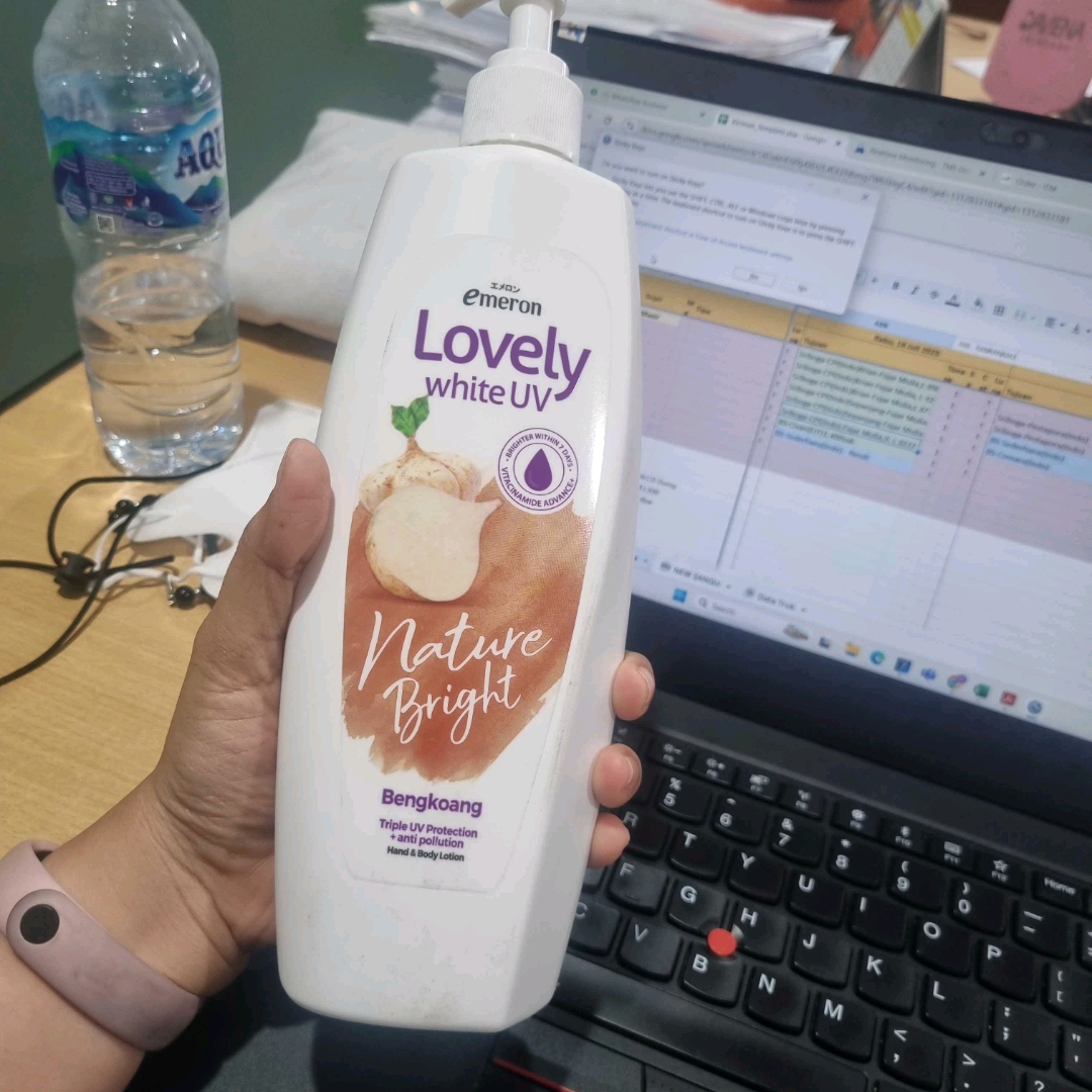 Lovely White UV - Nature Bright imgfdn-92a3cf39-eca9-465c-ac08-971759cef911