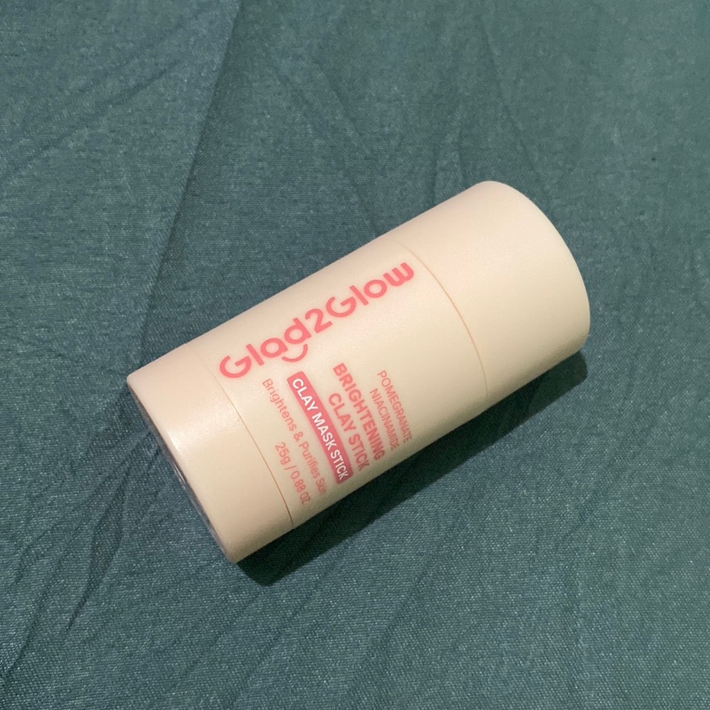 Pomegranate Niacinamide Brightening Clay Stick imgfdn-7af32ed6-512b-4c3d-8b7b-84a26d2a1f8f
