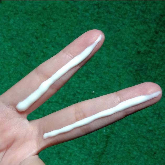 Triple Care Sunscreen SPF 40 PA+++ imgfdn-cd1b9a13-3b1a-4867-a354-8f45f9b93c21