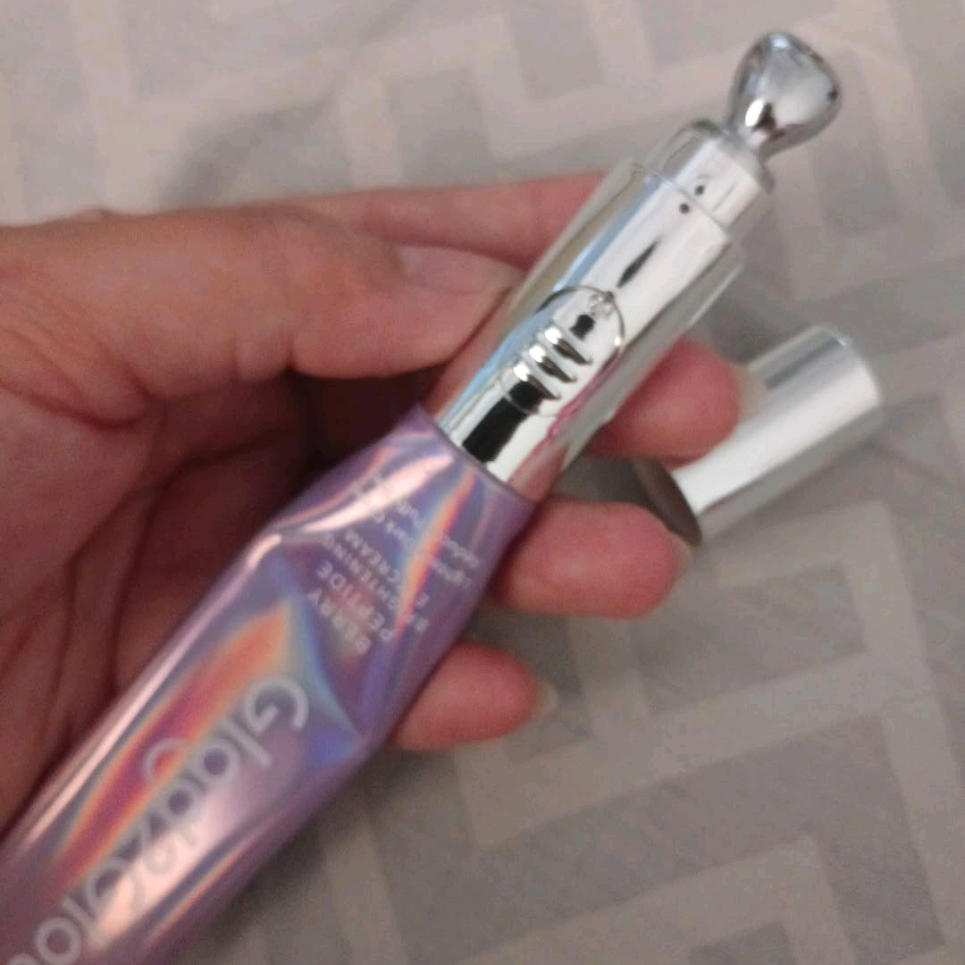 Berry Peptide Brightening Eye Cream imgfdn-0350cef3-c6fe-4151-a34b-5748e0a43e12