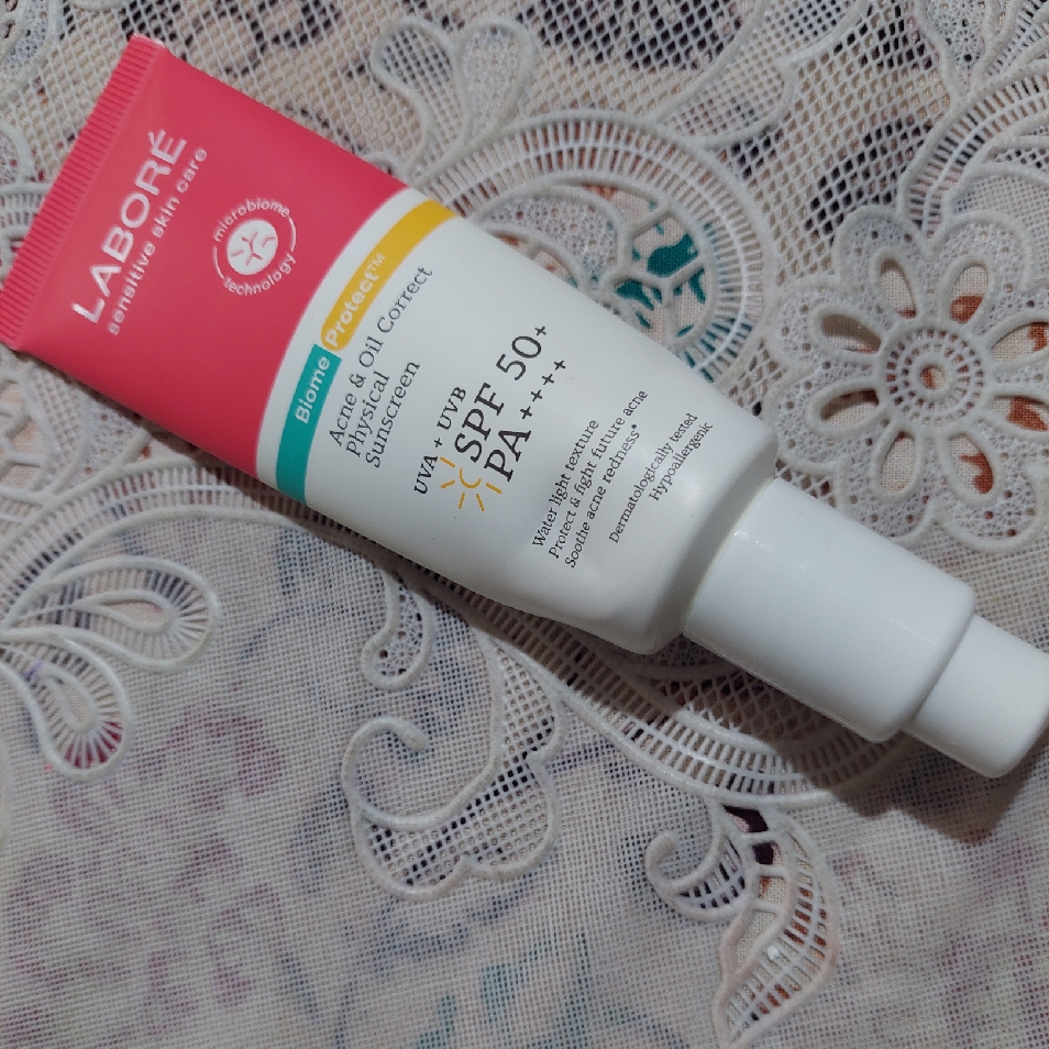 BiomeProtect Acne & Oil Correct Physical Sunscreen SPF50+ PA++++ imgfdn-eb8fc3a7-ab88-4625-a8c2-38ee25f847ca