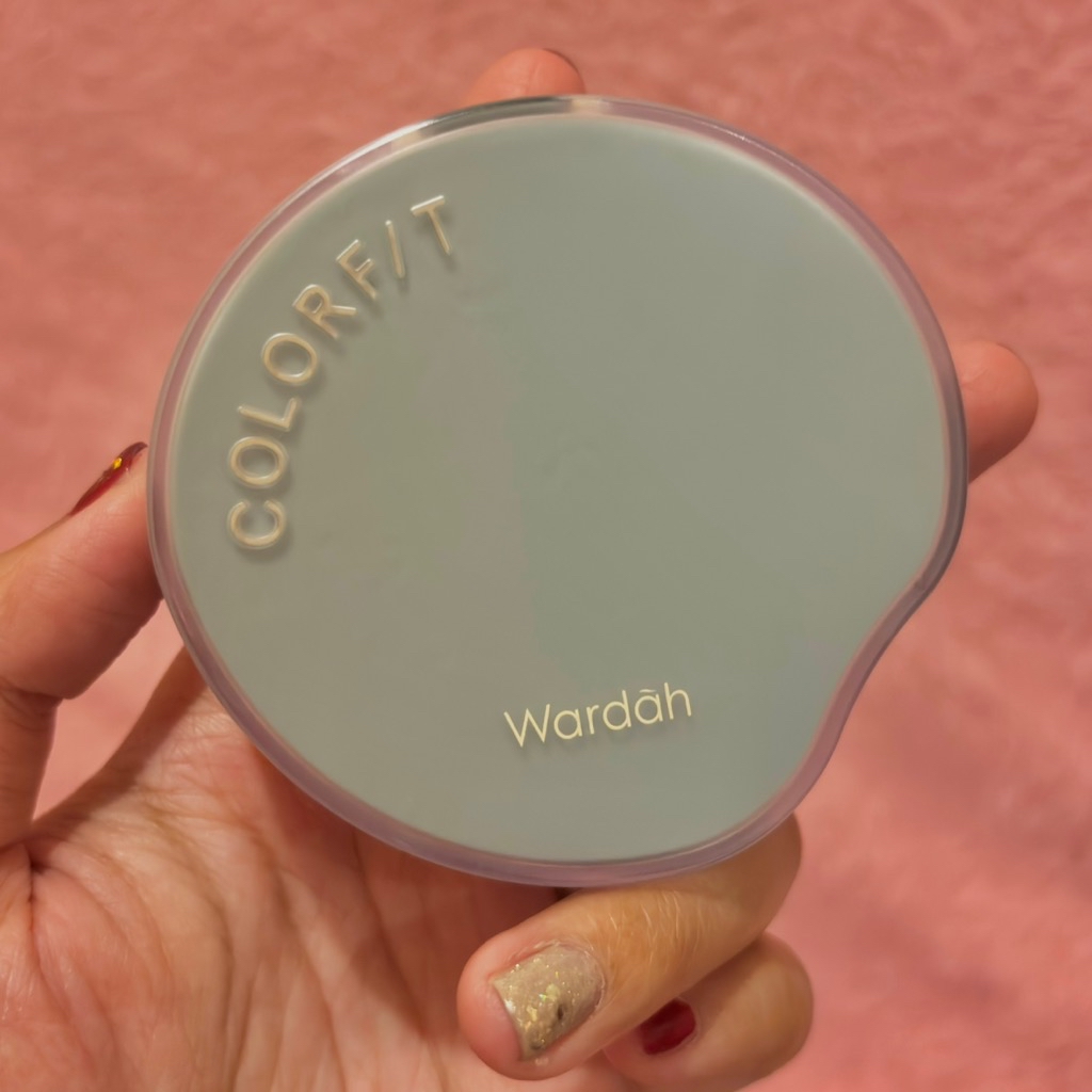 Colorfit Velvet Powder Foundation - 42N Neutral Sand imgfdn-669ce98c-7c47-4cef-b1c9-5f39c1d3cf63