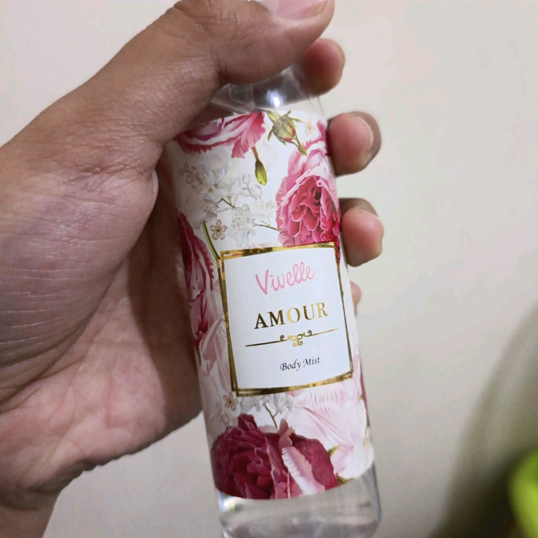 Body Mist - Amour imgfdn-d08ecfda-ed0f-4347-ae37-aceca7cd22c8