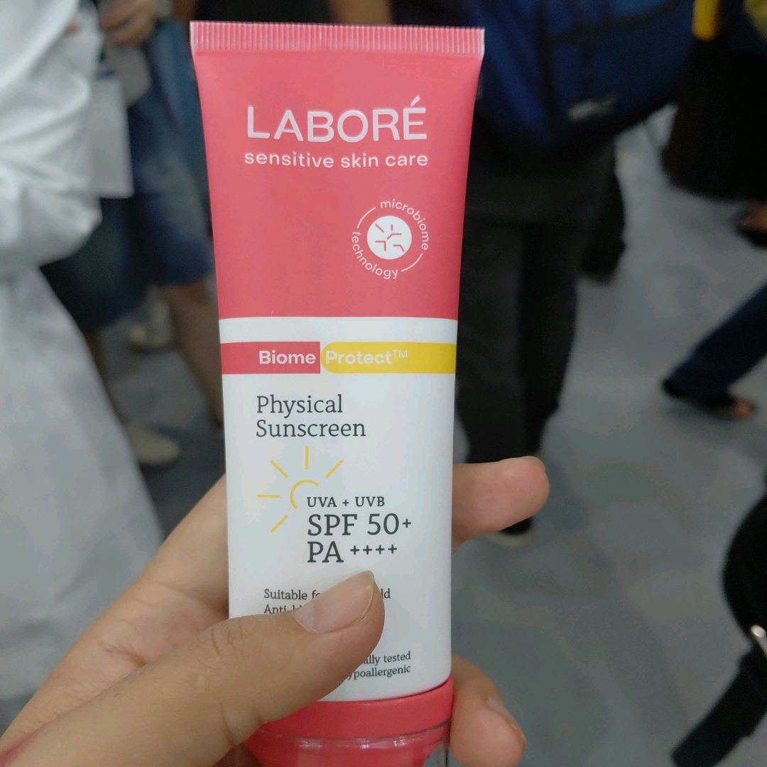 BiomeProtect™ Physical Sunscreen imgfdn-186486a2-852a-4a43-95d4-c9afeae6ebf8