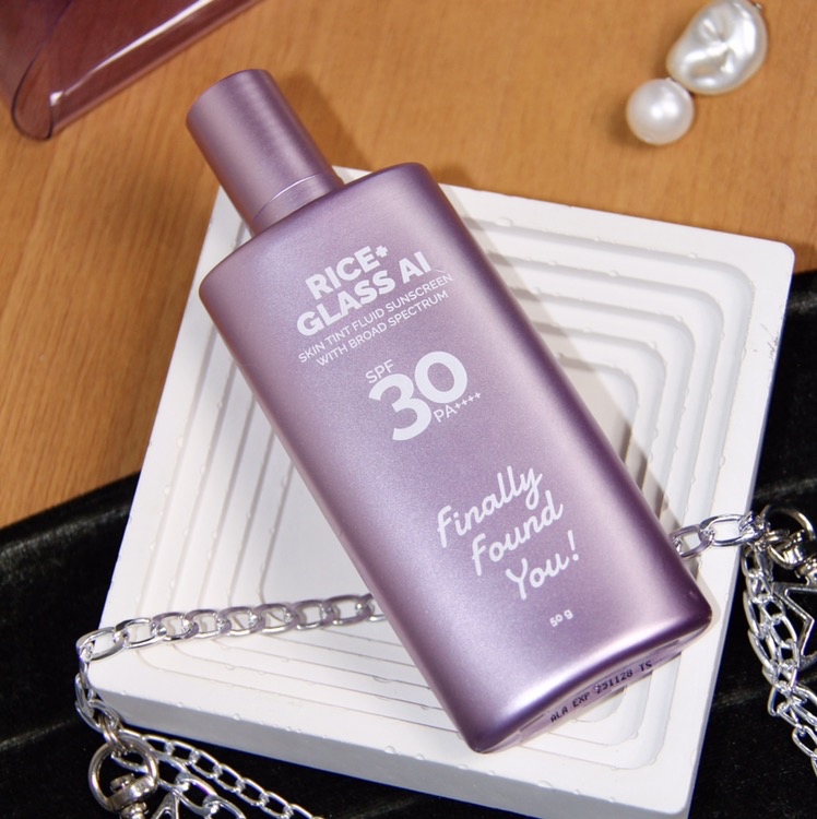Rice+ Glass AI Skin Tint Fluid Sunscreen With Broad Spectrum - AI-04 imgfdn-7e772331-8fb5-446a-a329-fce98dfceaa0