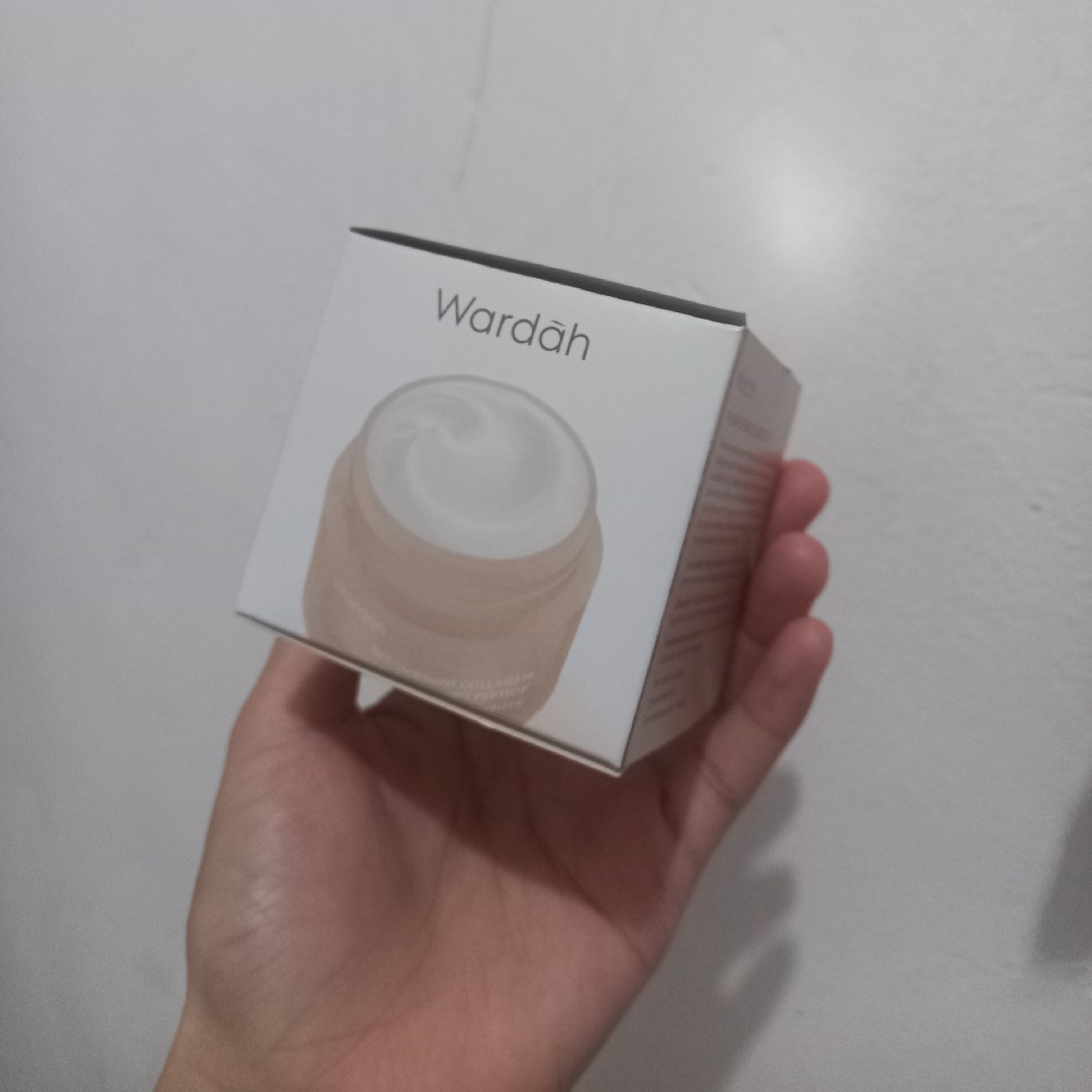 Recombinant Collagen Gel Moisturizer imgfdn-ca873844-ea0d-41b1-9cef-ca63b3e24a63